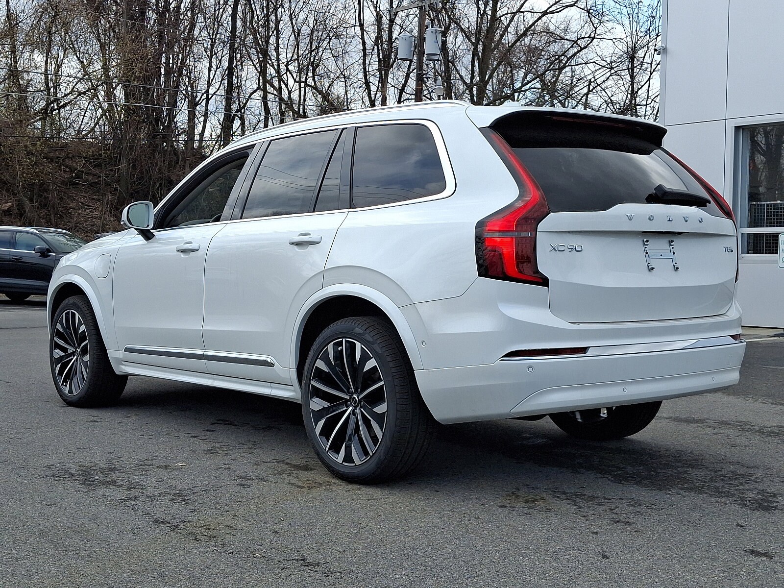 2025 Volvo XC90 T8 Plus photo 3
