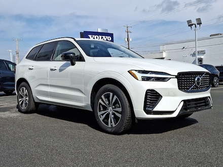 2025 Volvo XC60 plug-in hybrid T8 Core SUV