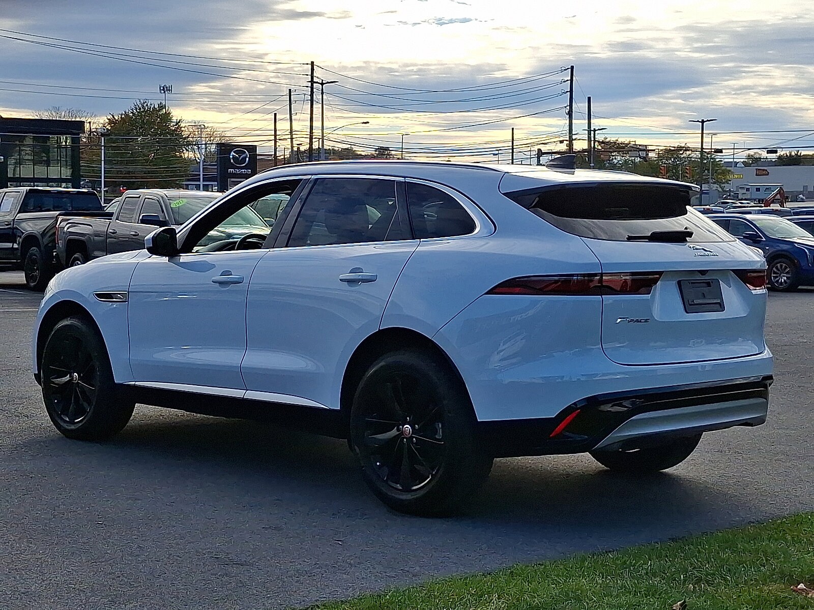 2023 Jaguar F-PACE P250 S photo 4