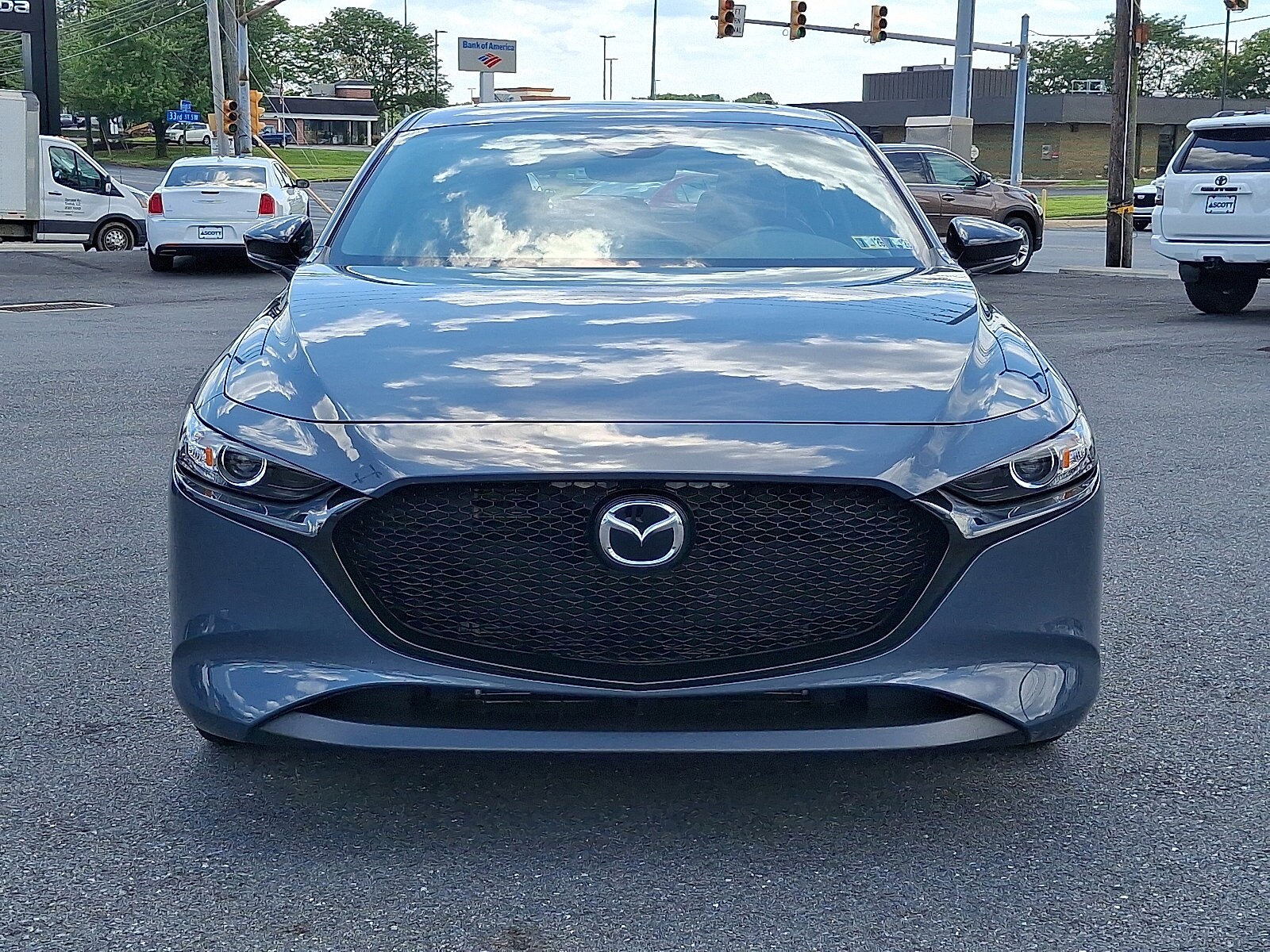2024 Mazda Mazda3 Hatchback 2.5 s Carbon photo 2