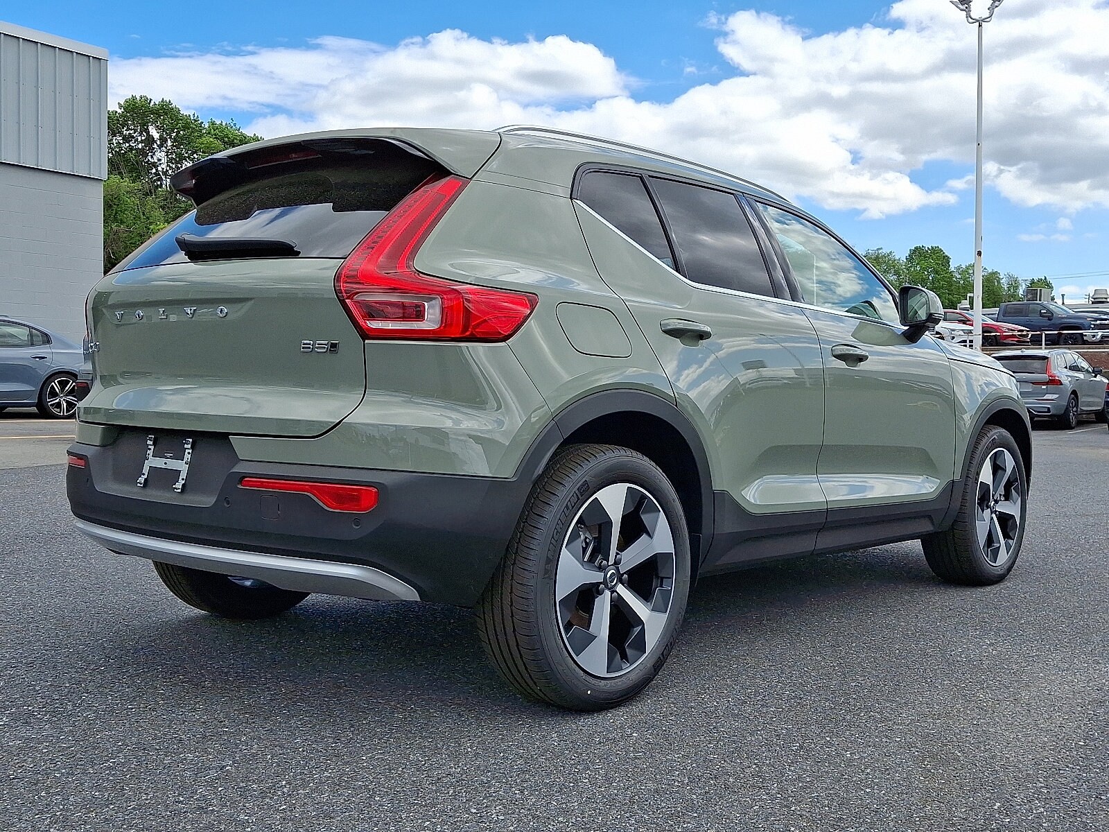 2025 Volvo XC40 Core photo 4
