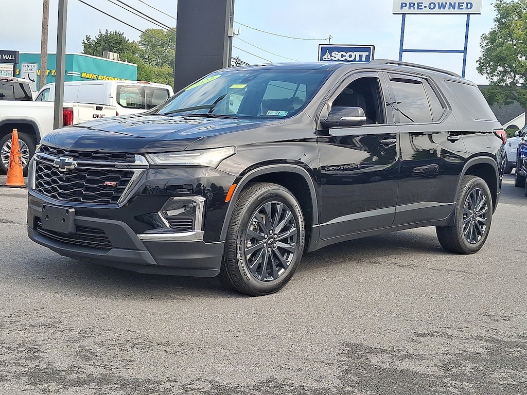 Used 2023 Chevrolet Traverse RS SUV