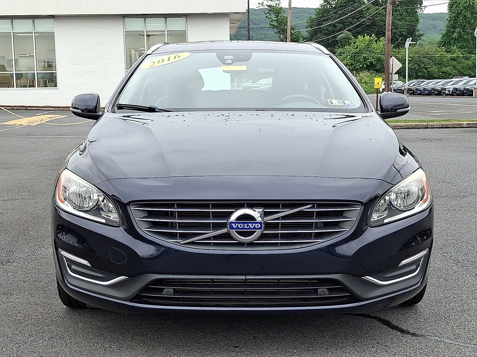 Used 2016 Volvo V60 Premier with VIN YV1612SK7G1306340 for sale in Allentown, PA