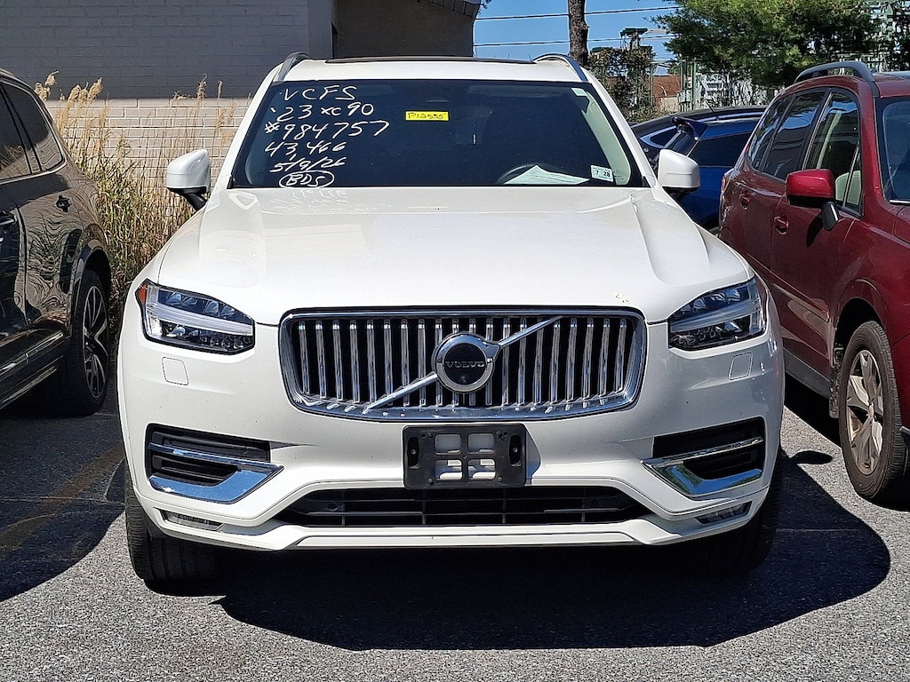 Used 2023 Volvo XC90 B5 AWD Plus SUV