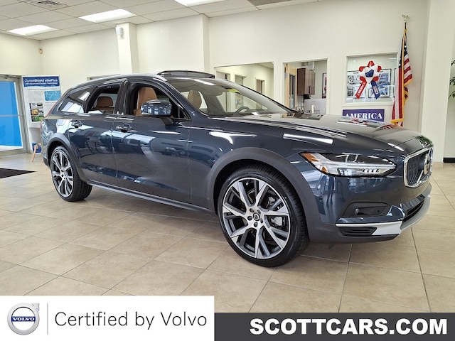 2024 Volvo V90 Cross Country B6 Ultimate Wagon