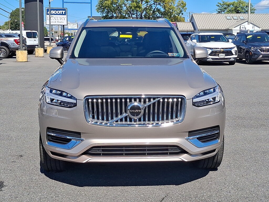 Certified 2024 Volvo XC90 plug-in hybrid T8 Ultimate Bright 7-Seater SUV