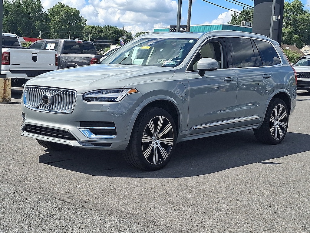Certified 2024 Volvo XC90 plug-in hybrid T8 Ultimate Bright 7-Seater SUV