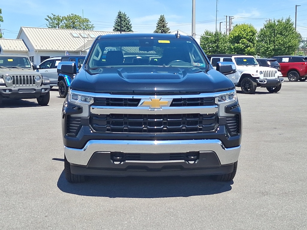 Used 2022 Chevrolet Silverado 1500 LT w/1LT Truck Crew Cab