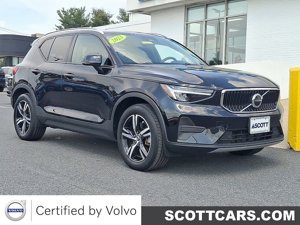 Certified 2023 Volvo XC40 B5 AWD Core SUV