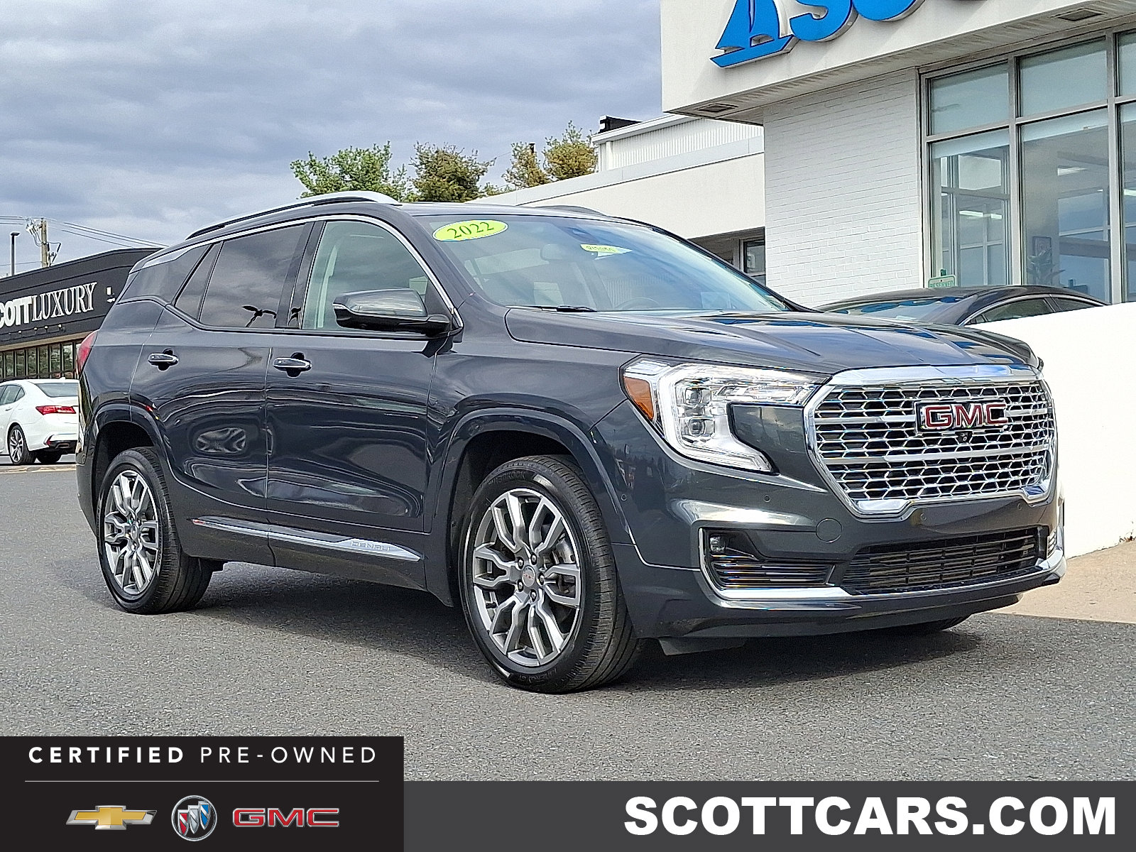 2022 GMC Terrain Denali's photo