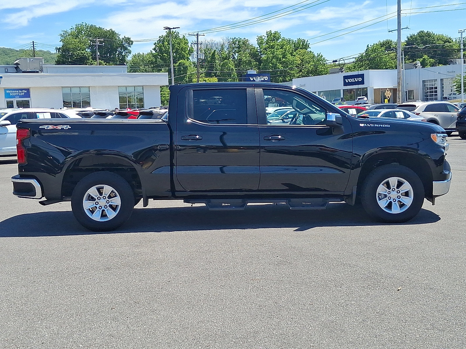 2022 Chevrolet Silverado 1500 LT - Photo 7