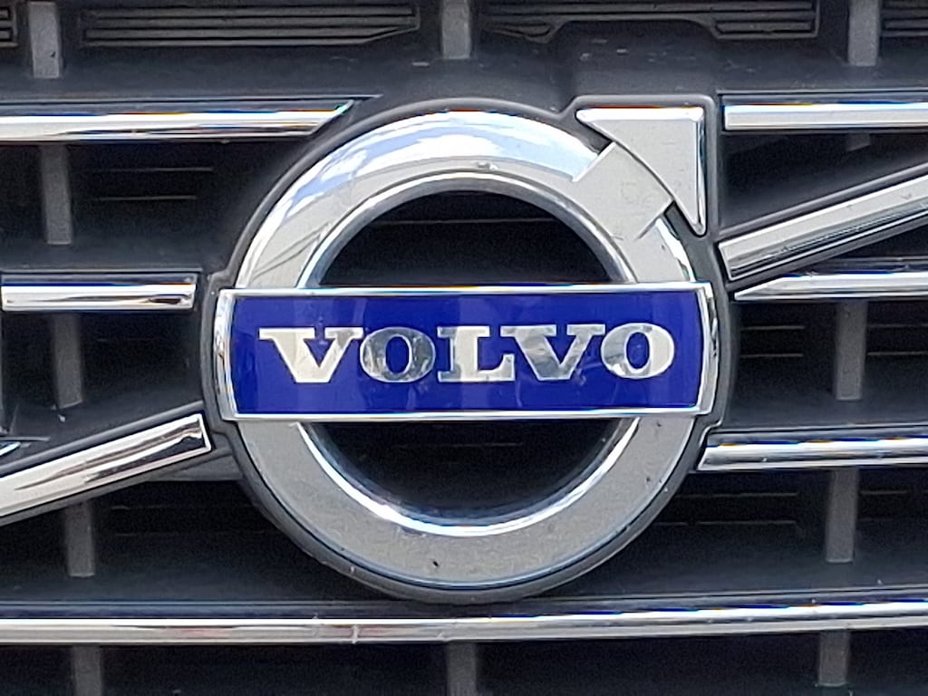 Used 2017 Volvo XC60 T6 AWD Dynamic SUV