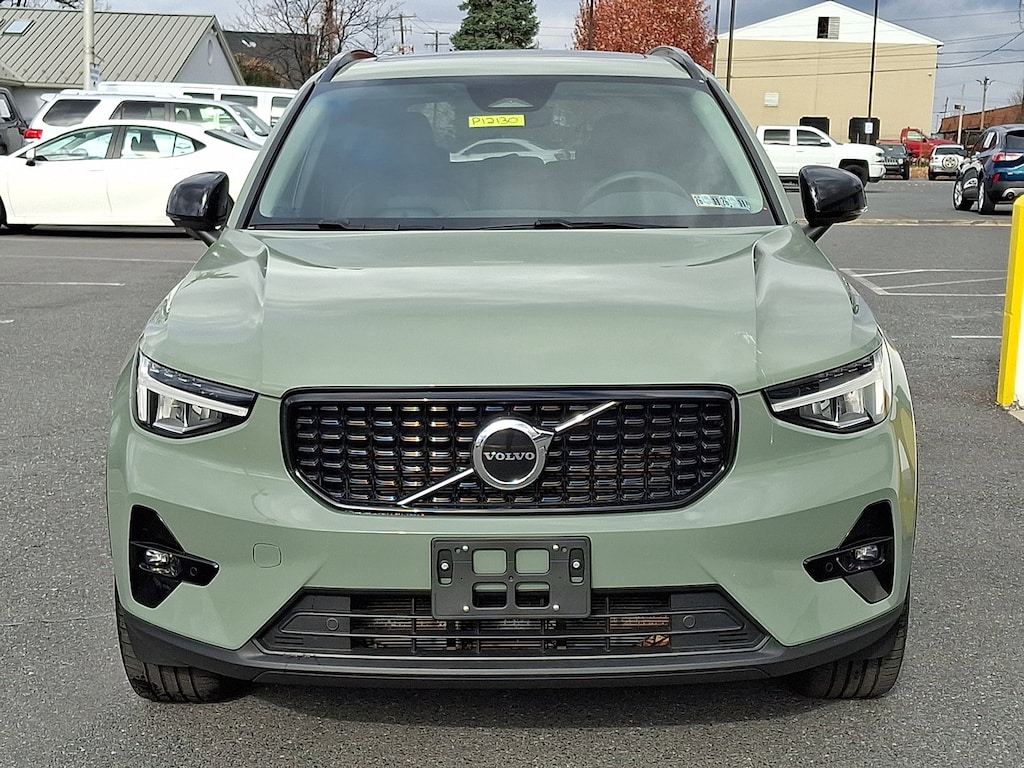 Certified 2023 Volvo XC40 B5 AWD Plus Dark SUV