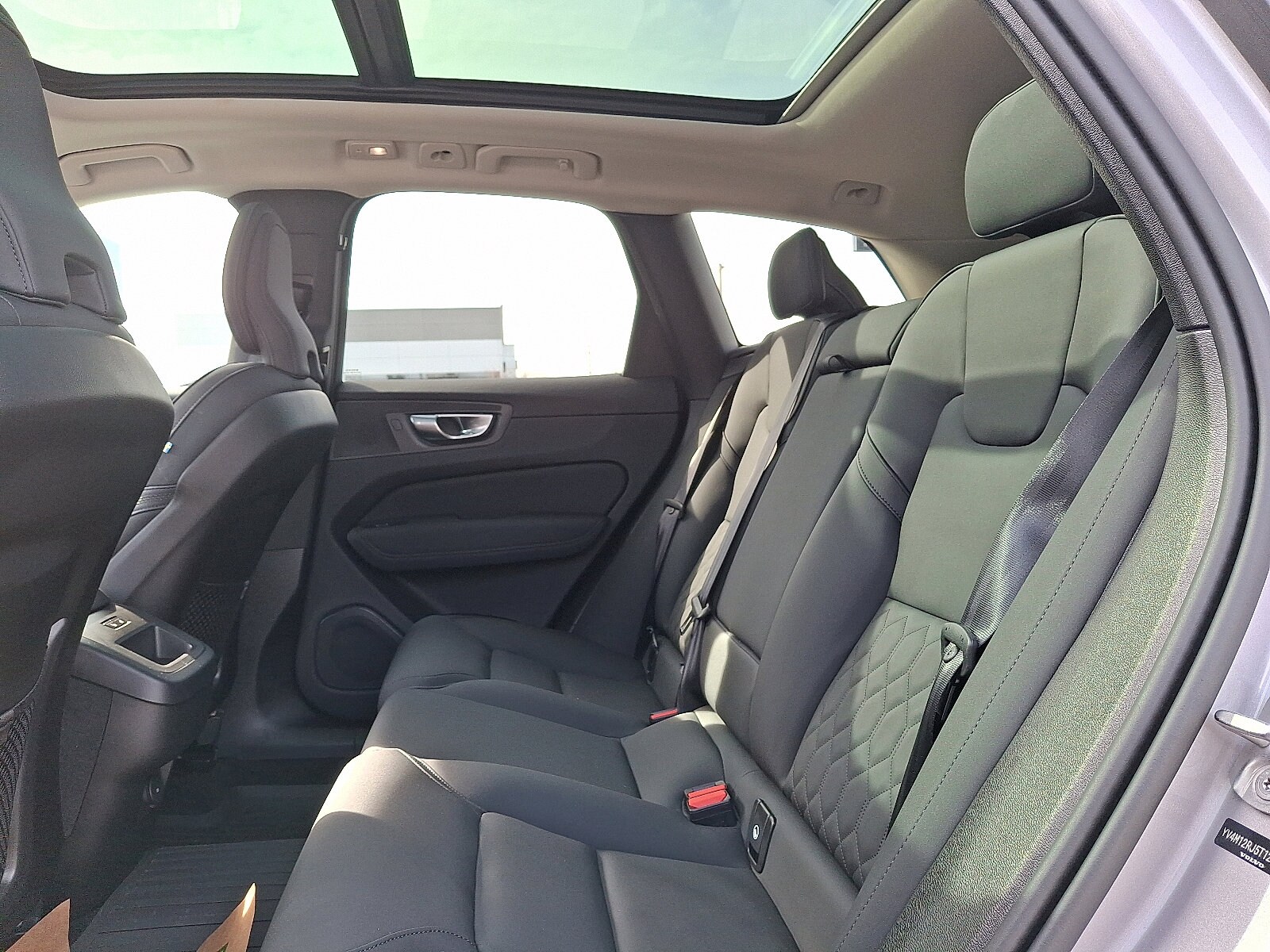 2026 Volvo XC60 Core - Photo 6
