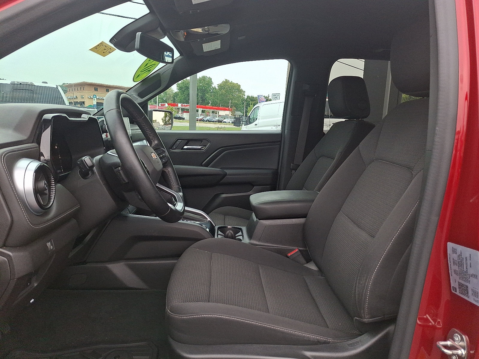 2023 Chevrolet Colorado LT - Photo 15