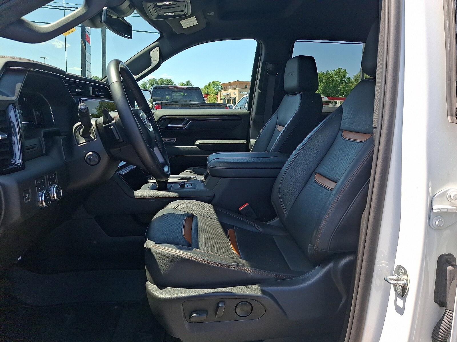 2023 GMC Sierra 1500 AT4 - Photo 14
