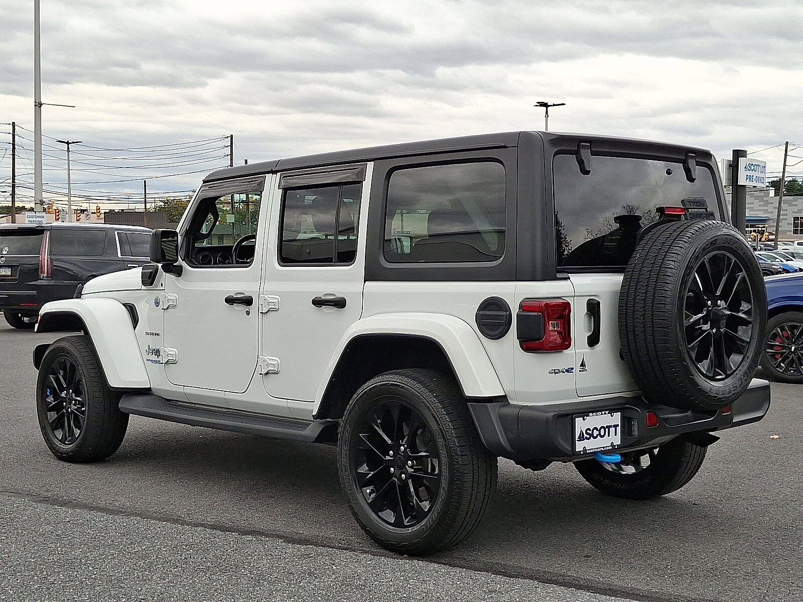 2022 Jeep Wrangler Unlimited 4xe Sahara photo 4
