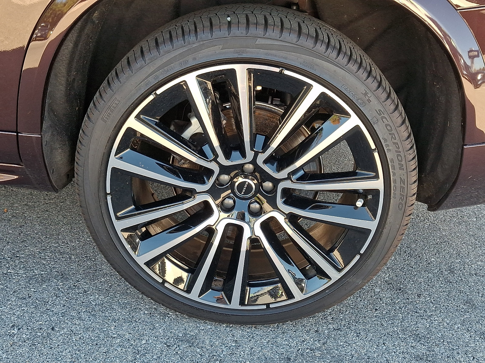 2026 Volvo XC90 Plus - Photo 5