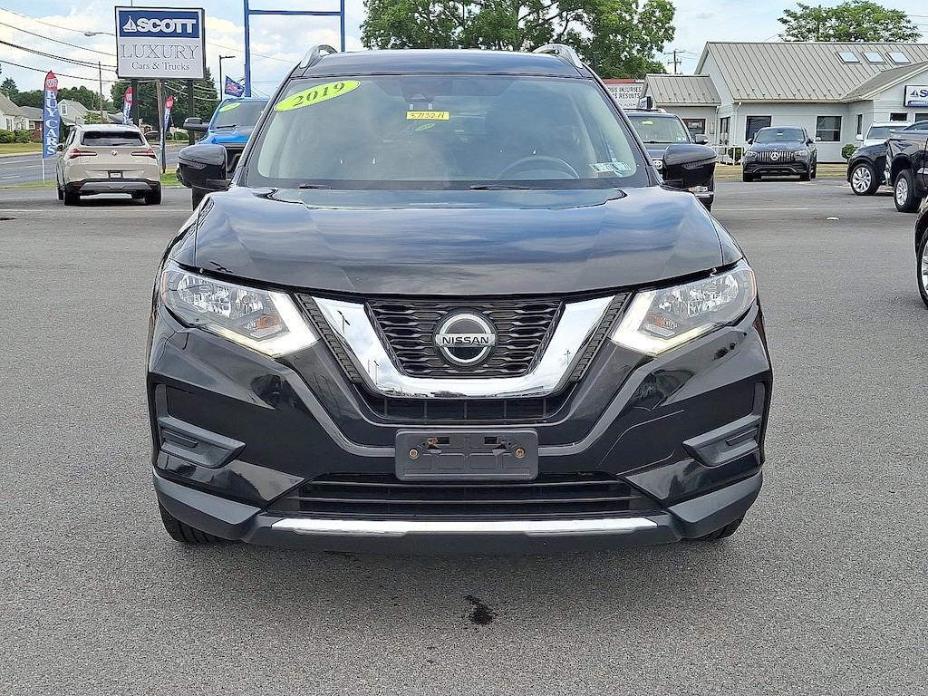 Used 2019 Nissan Rogue SV SUV