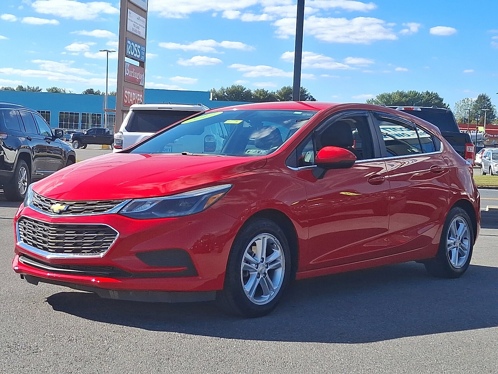 2017 Chevrolet Cruze LT photo 3