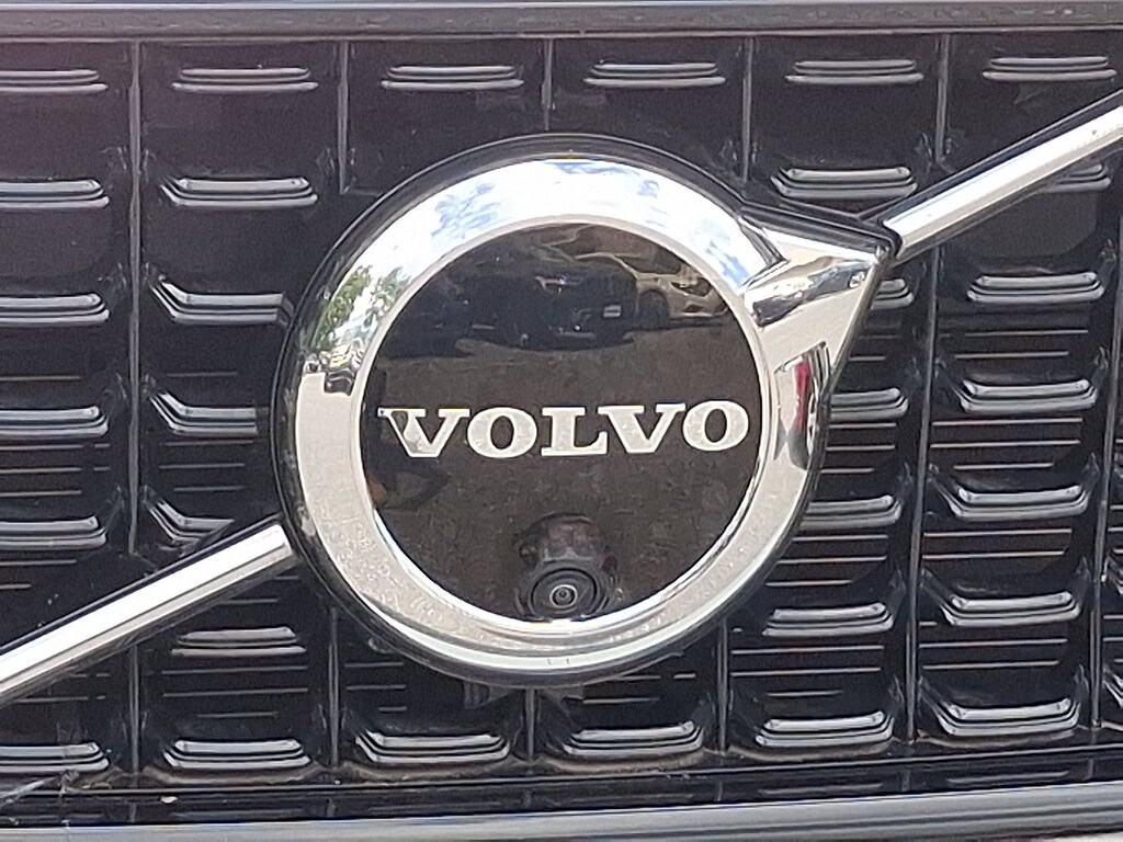 Used 2023 Volvo XC40 B5 AWD Plus Dark SUV