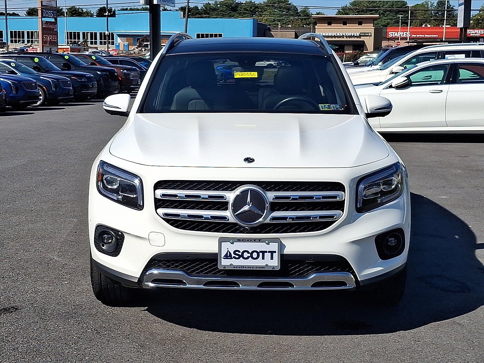 2022 Mercedes Benz GLB 250 4MATIC photo 2