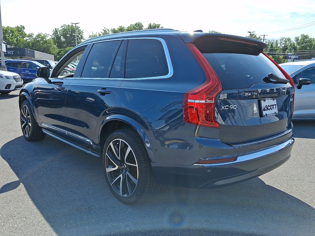 Certified 2024 Volvo XC90 B6 Ultimate Bright 6-Seater SUV