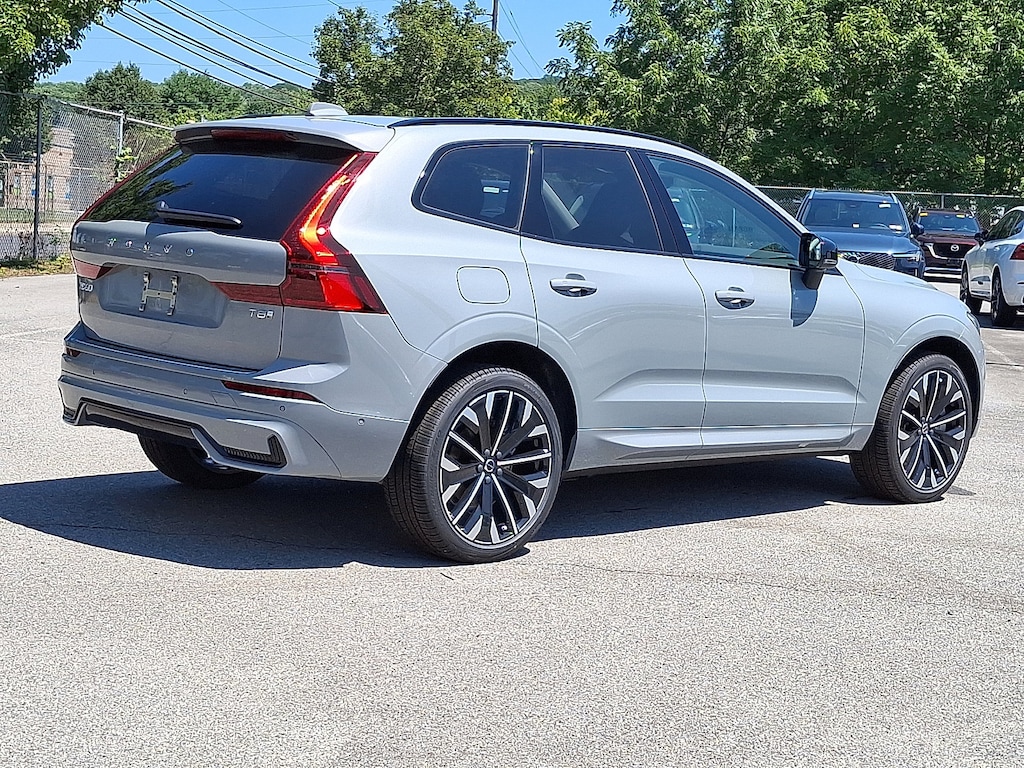 New 2026 Volvo XC60 plug-in hybrid T8 Ultra SUV