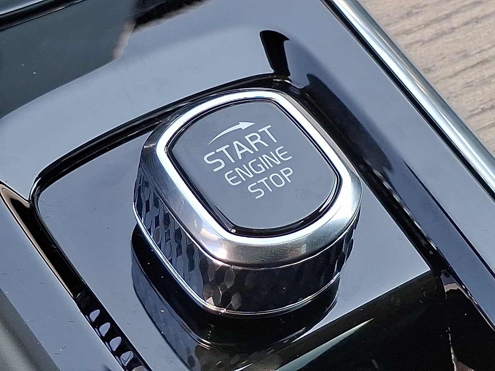 2026 Volvo XC60 Ultra - Photo 15