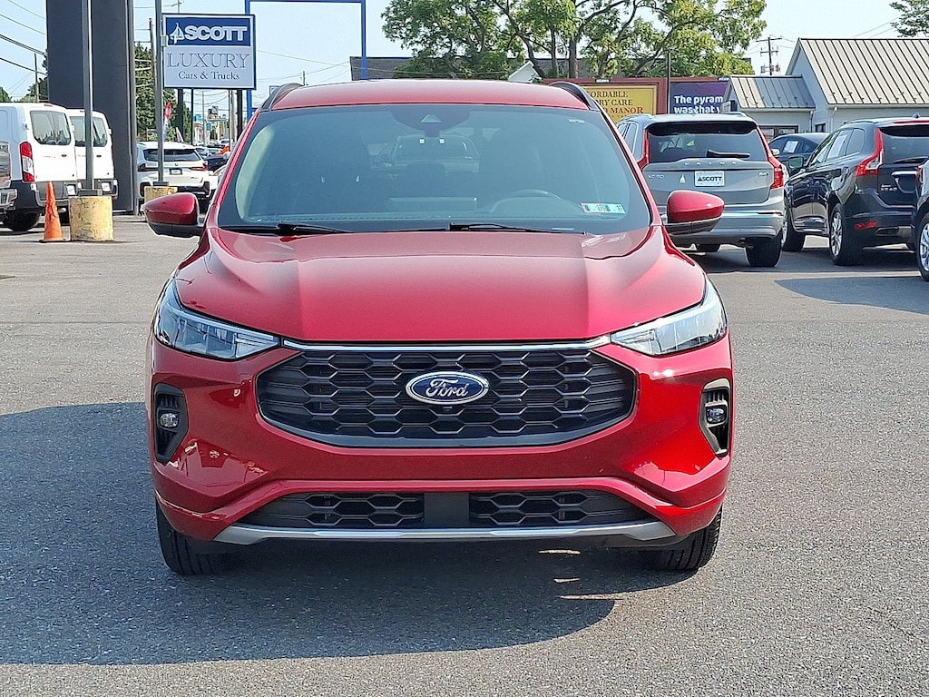 Used 2024 Ford Escape ST-Line Select SUV
