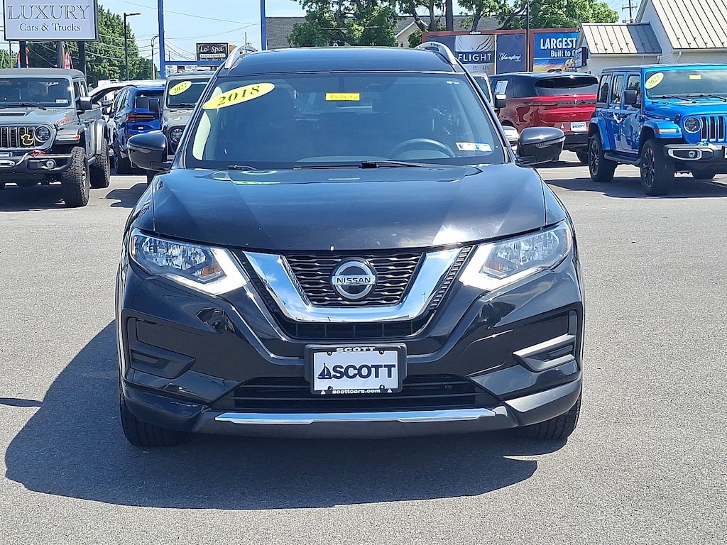Used 2018 Nissan Rogue SV SUV
