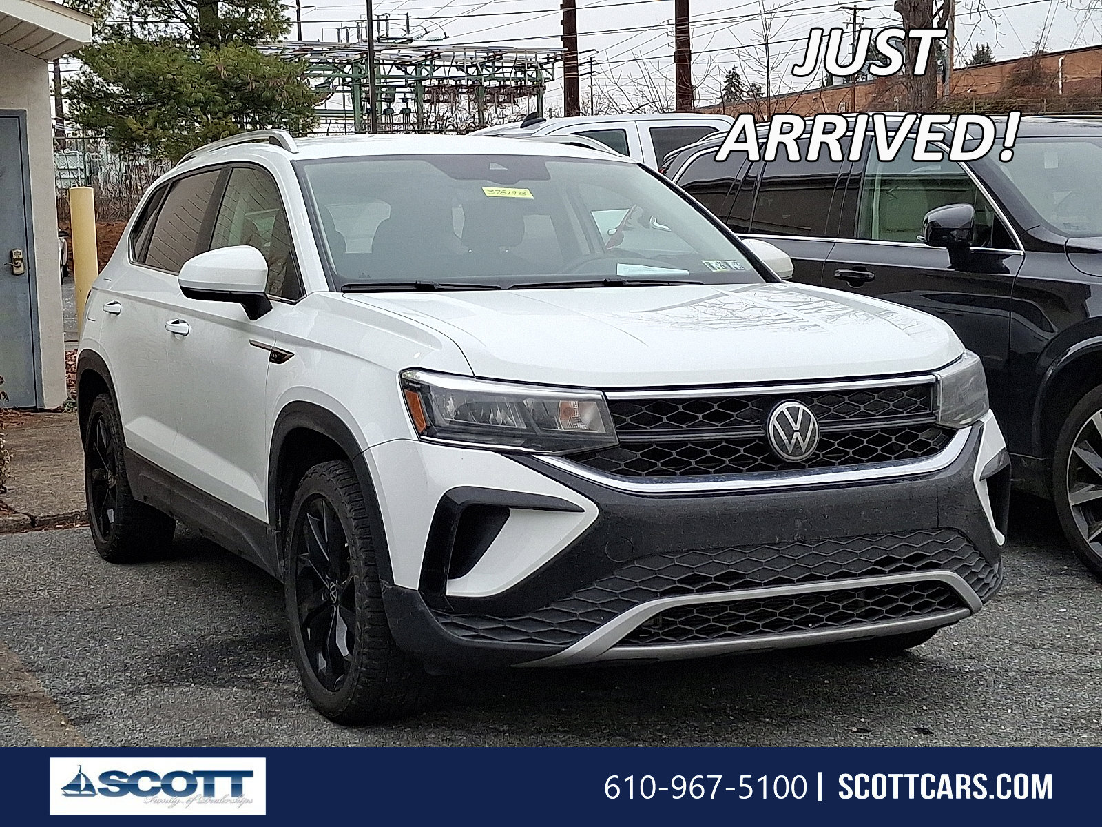 2023 Volkswagen Taos SE's photo