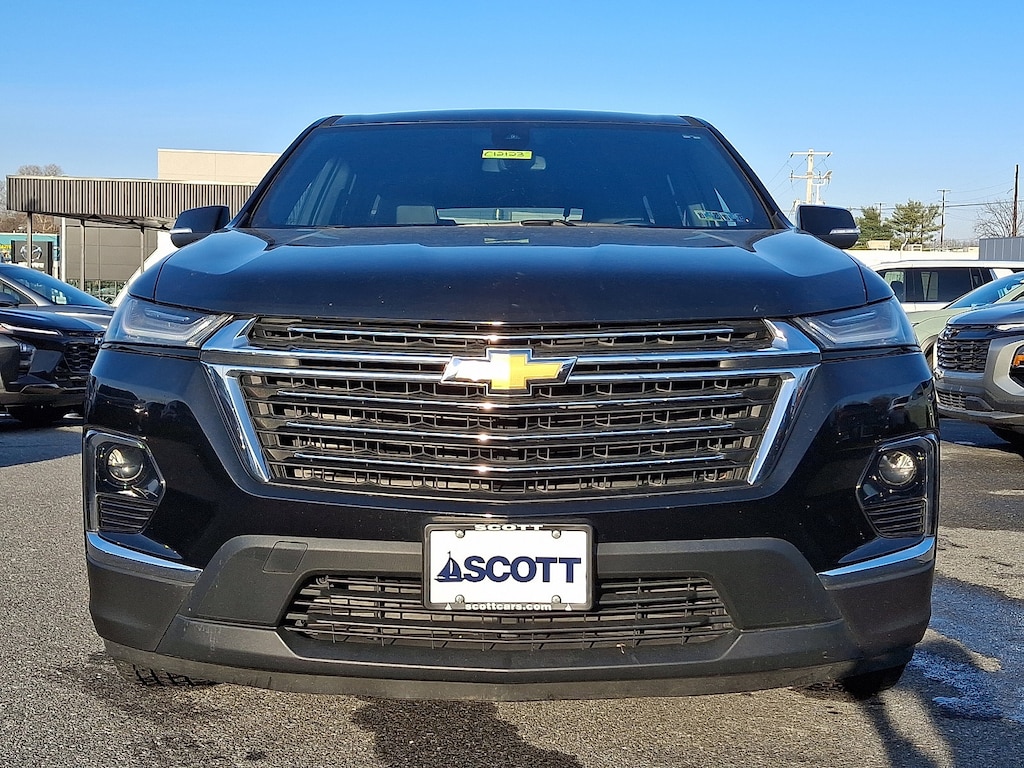 Used 2023 Chevrolet Traverse LT Leather SUV