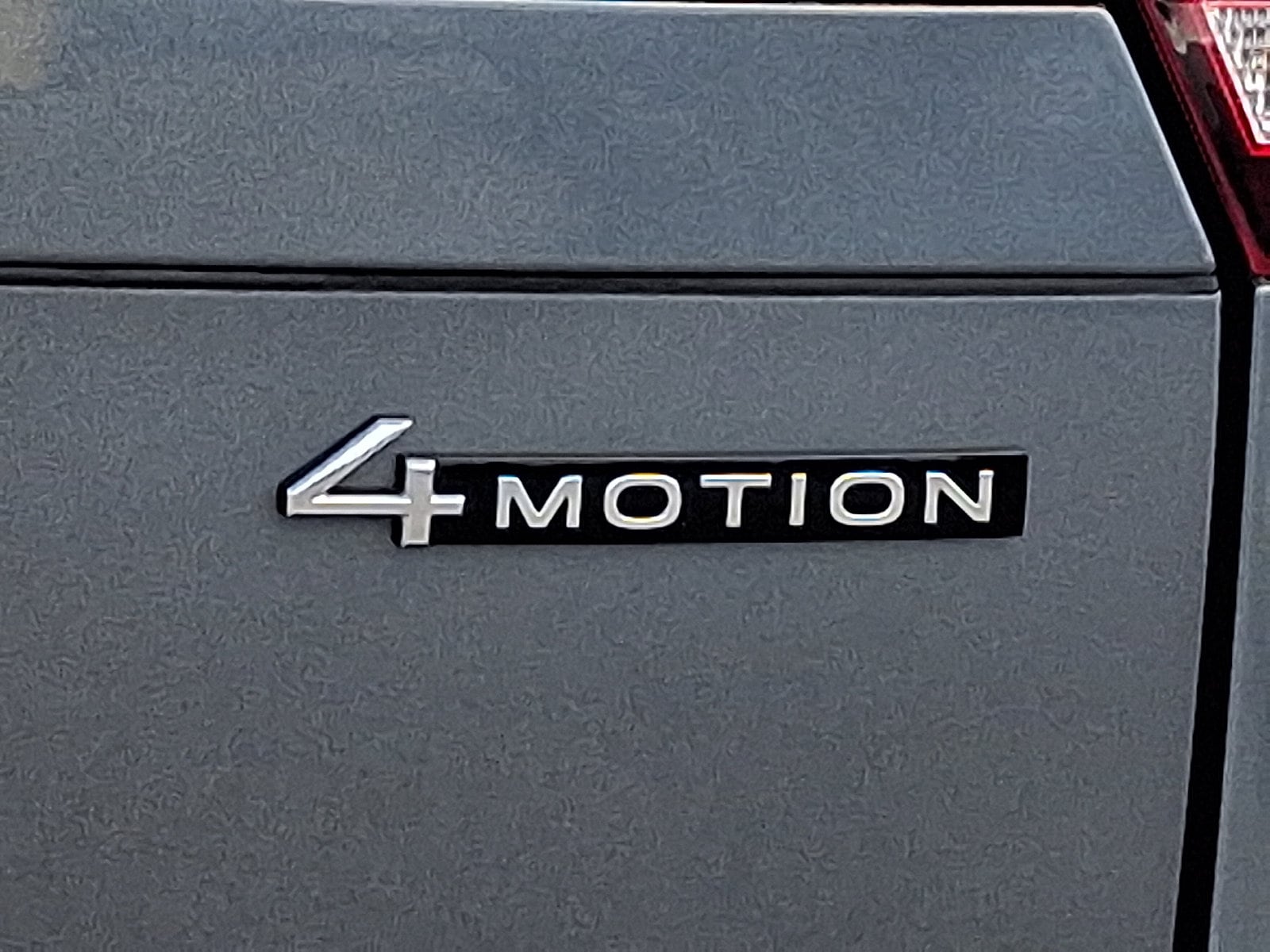 2024 Volkswagen Tiguan SE - Photo 30