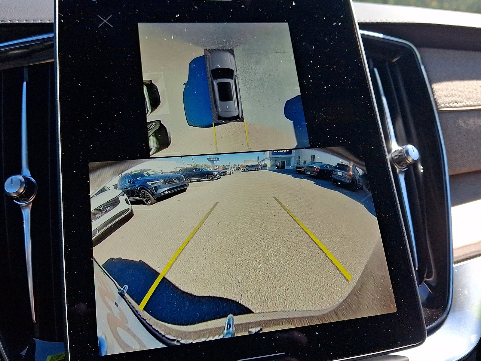 2026 Volvo XC90 Plus - Photo 13