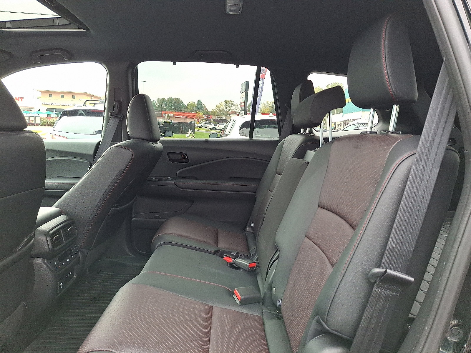 2025 Honda Passport Black Edition - Photo 11
