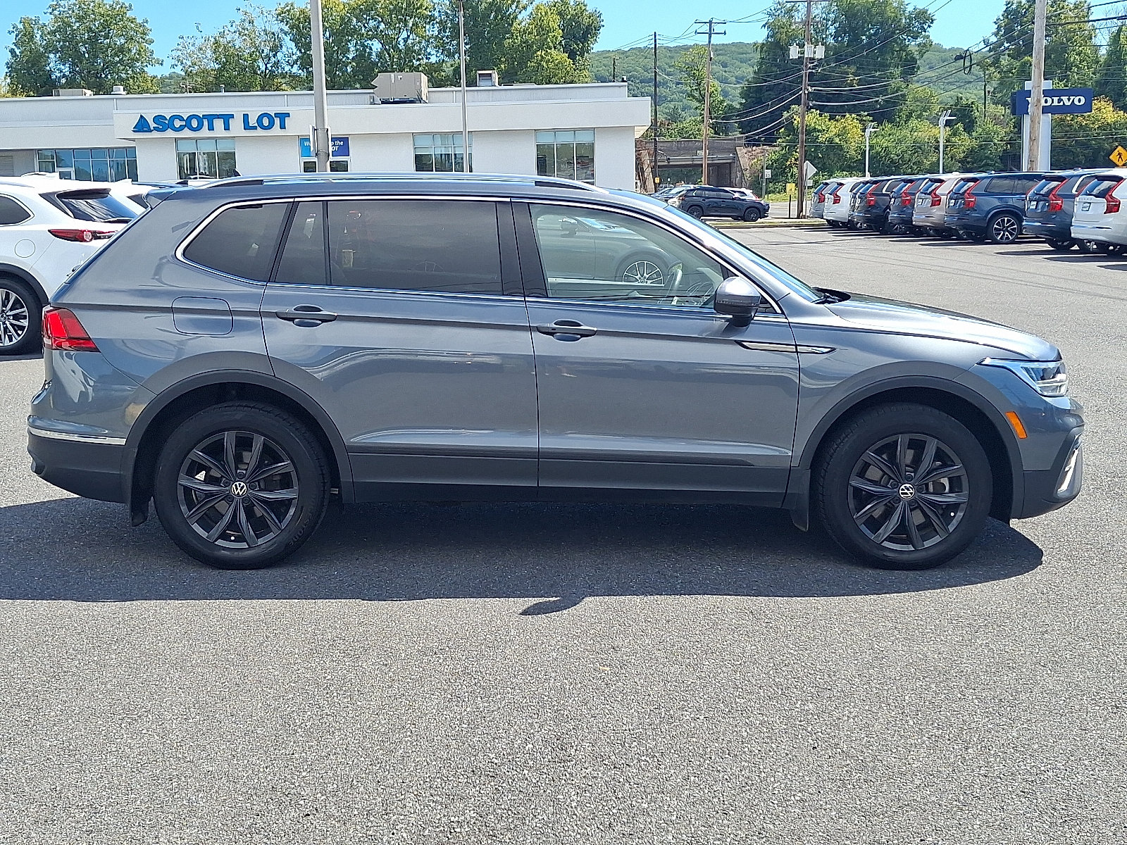 2024 Volkswagen Tiguan SE - Photo 7