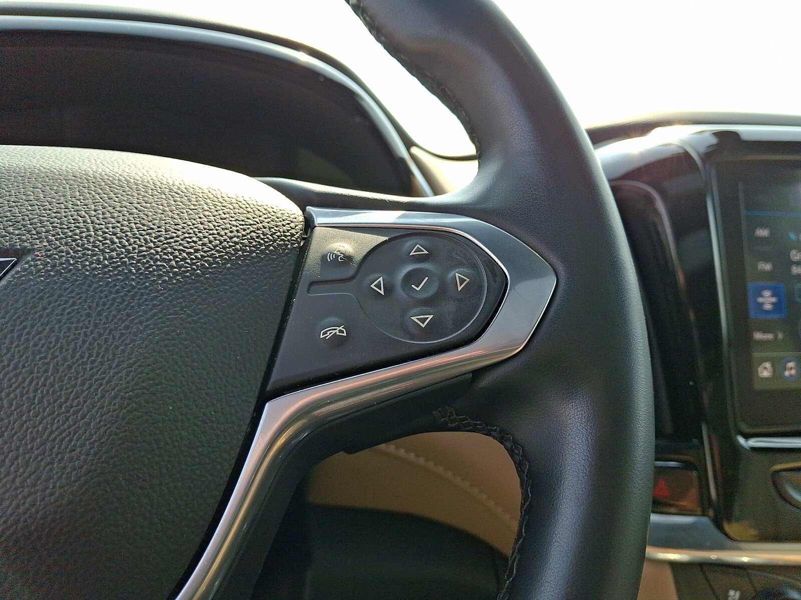 2023 Chevrolet Traverse Premier - Photo 24