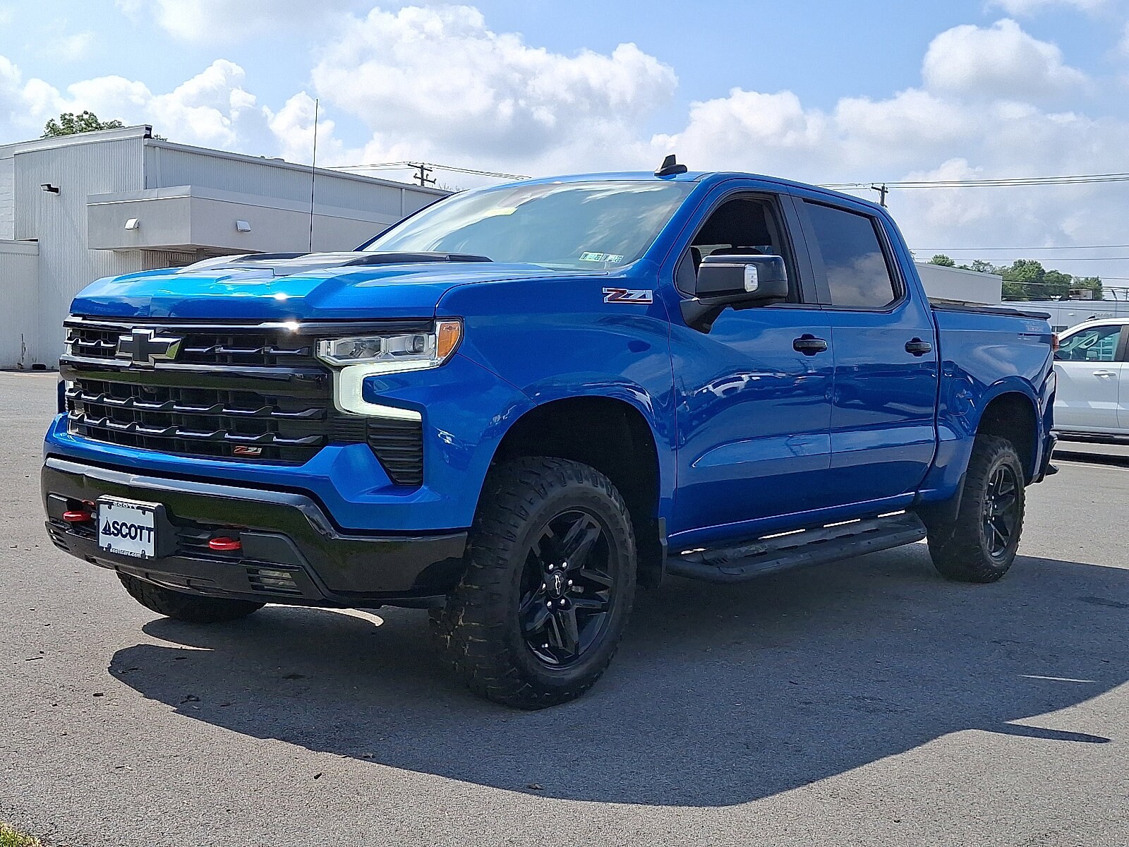 2022 Chevrolet Silverado 1500 LT Trail Boss photo 3