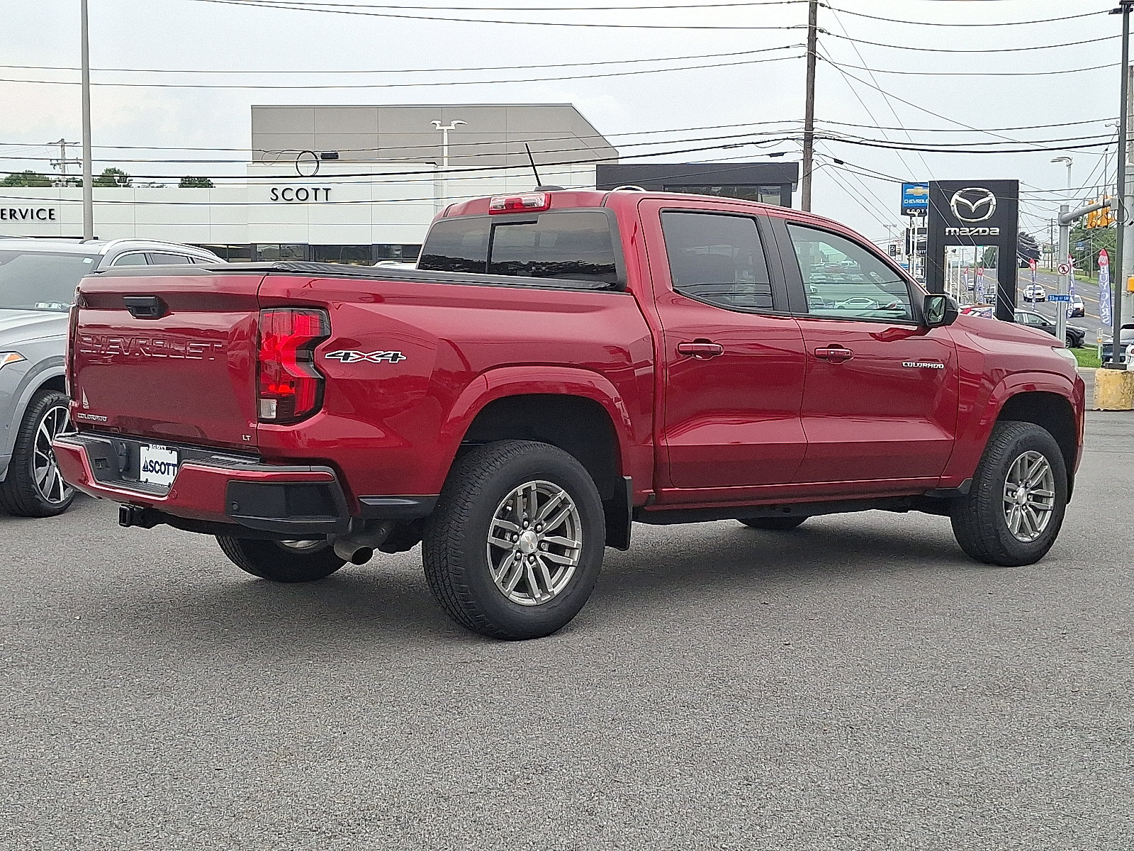 2023 Chevrolet Colorado LT - Photo 6