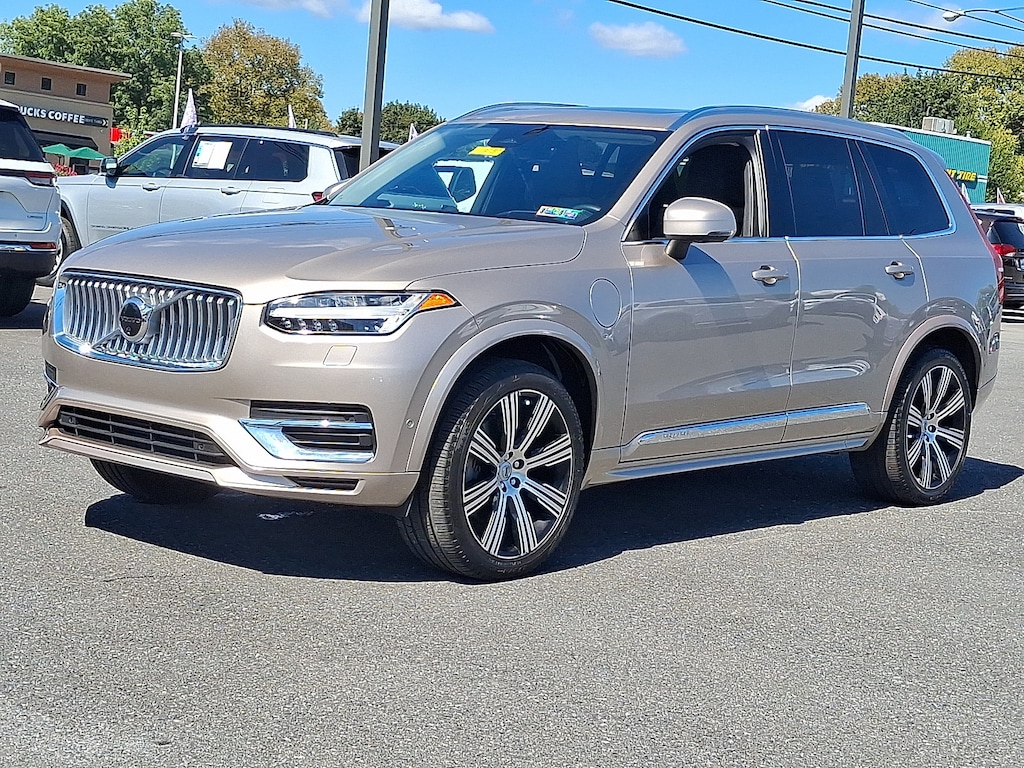 Certified 2024 Volvo XC90 plug-in hybrid T8 Ultimate Bright 7-Seater SUV