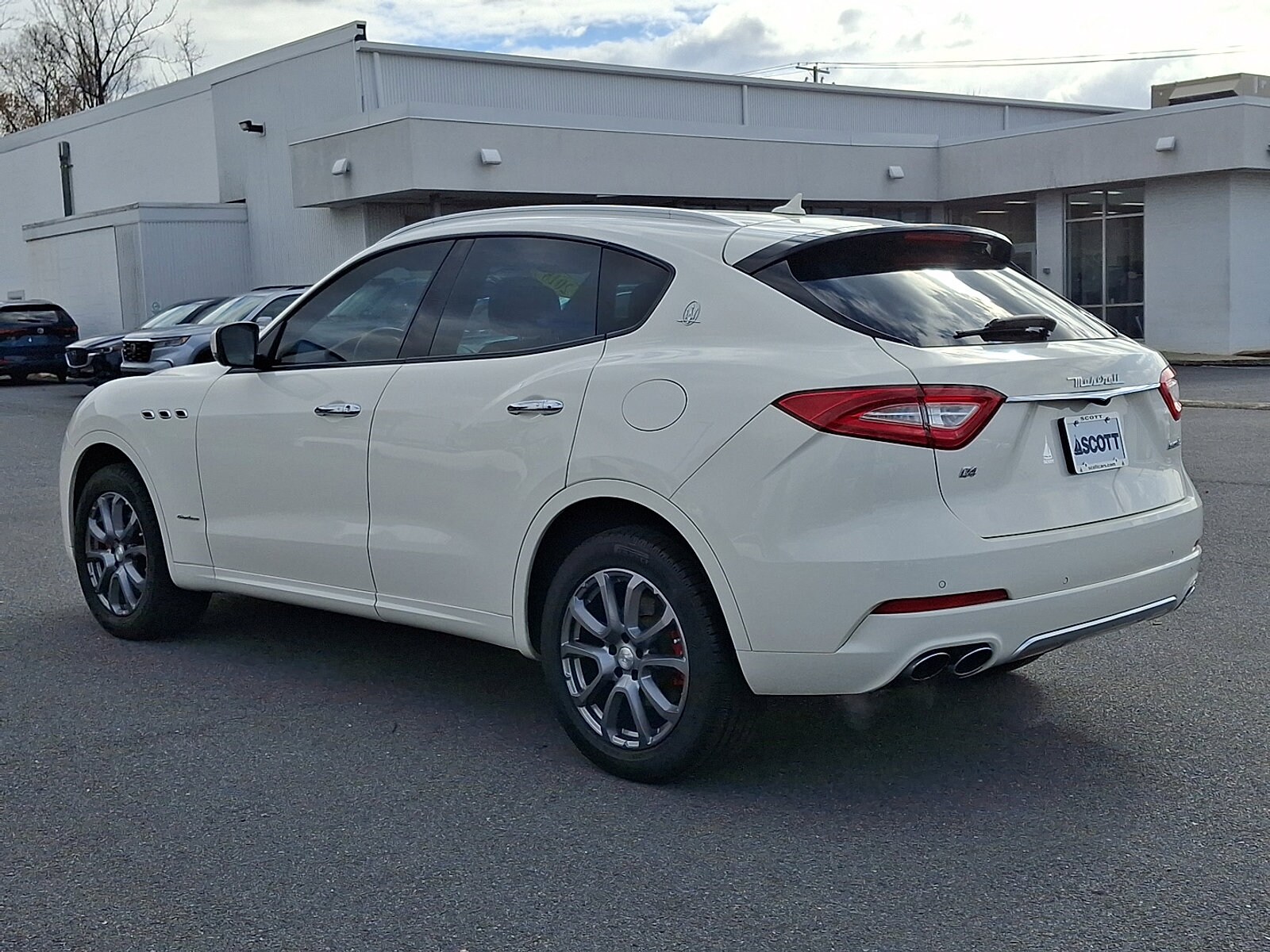 2018 Maserati Levante GranLusso photo 3