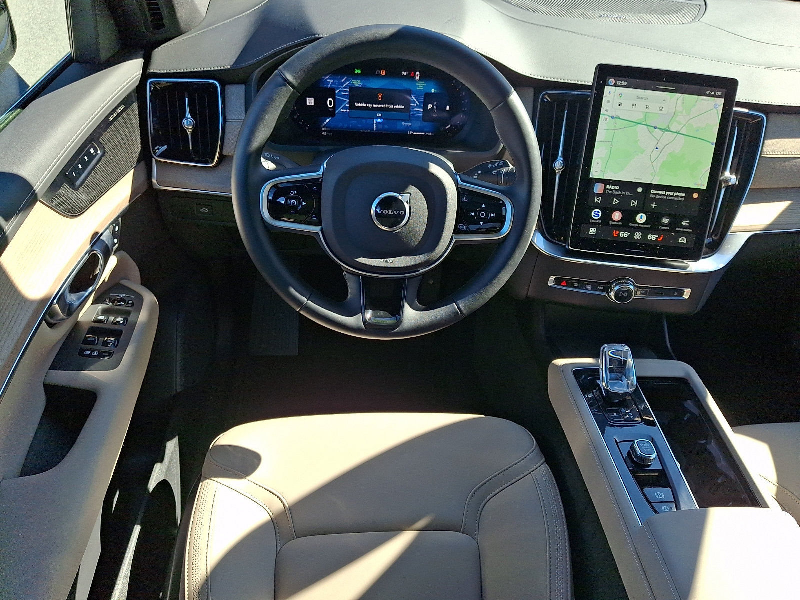 2026 Volvo XC90 Plus - Photo 7