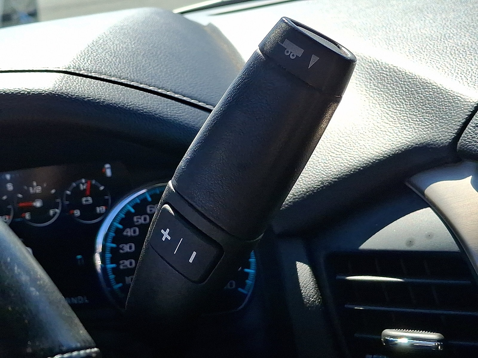 2020 GMC Yukon Denali - Photo 20