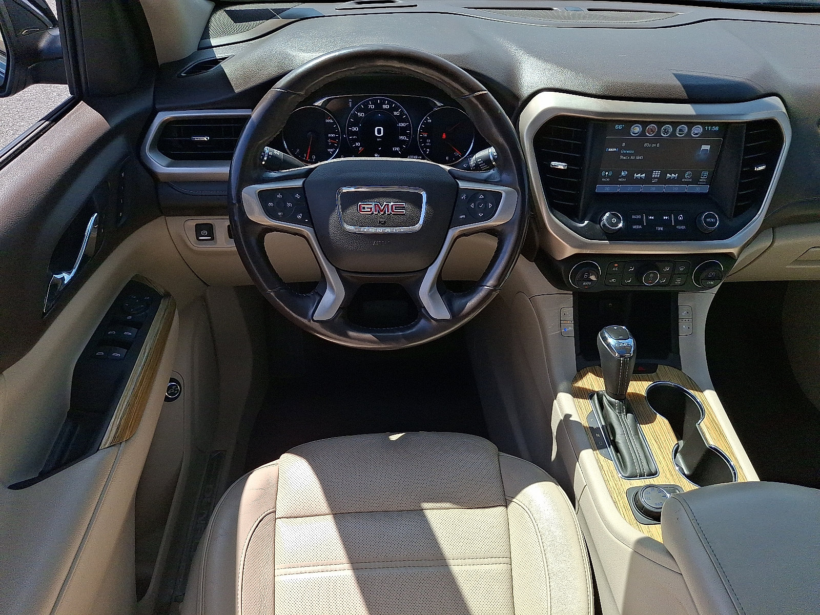 2018 GMC Acadia Denali - Photo 12