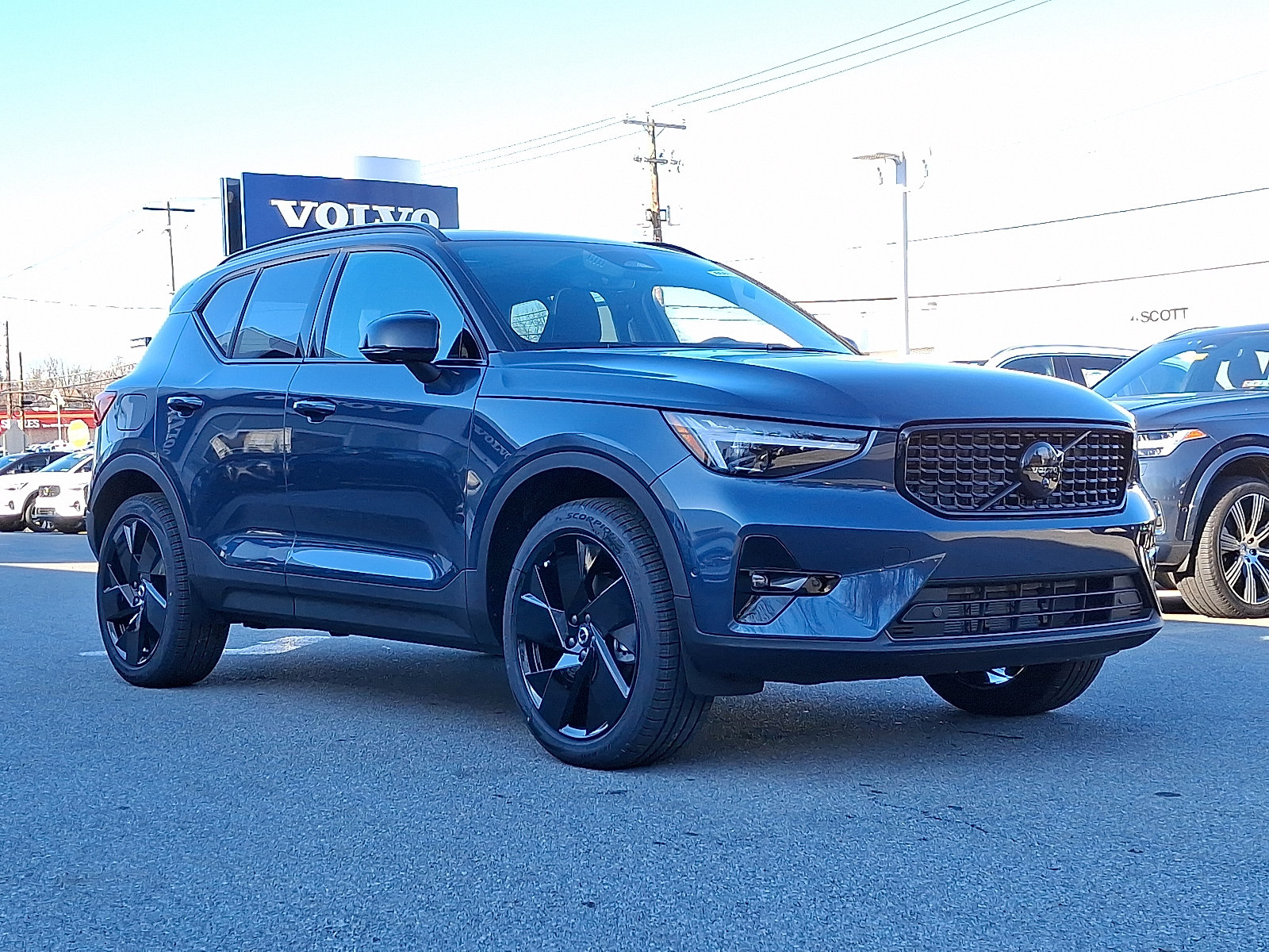 2026 Volvo XC40 Ultra Black Edition's photo