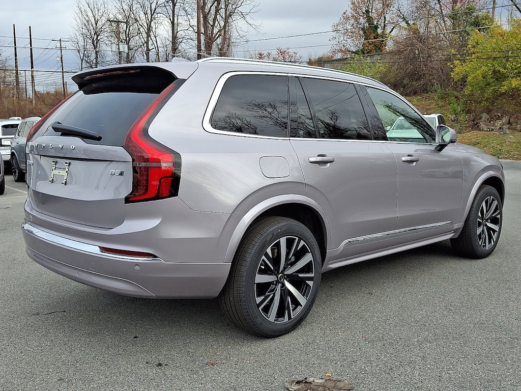 New 2026 Volvo XC90 B5 Core SUV