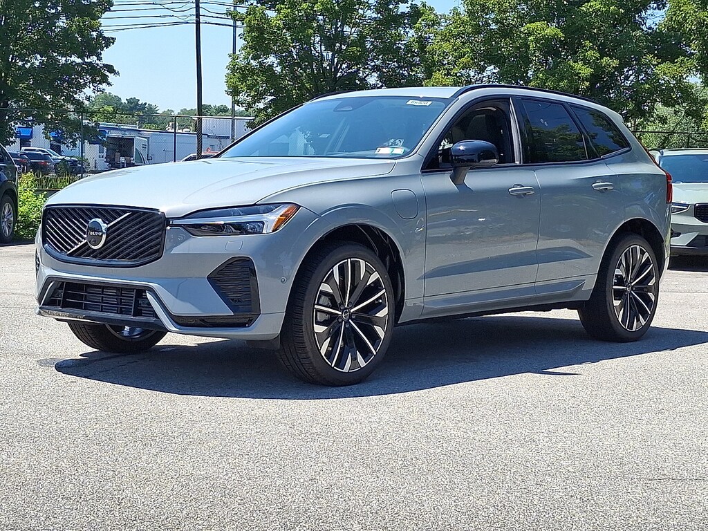 New 2026 Volvo XC60 plug-in hybrid T8 Ultra SUV