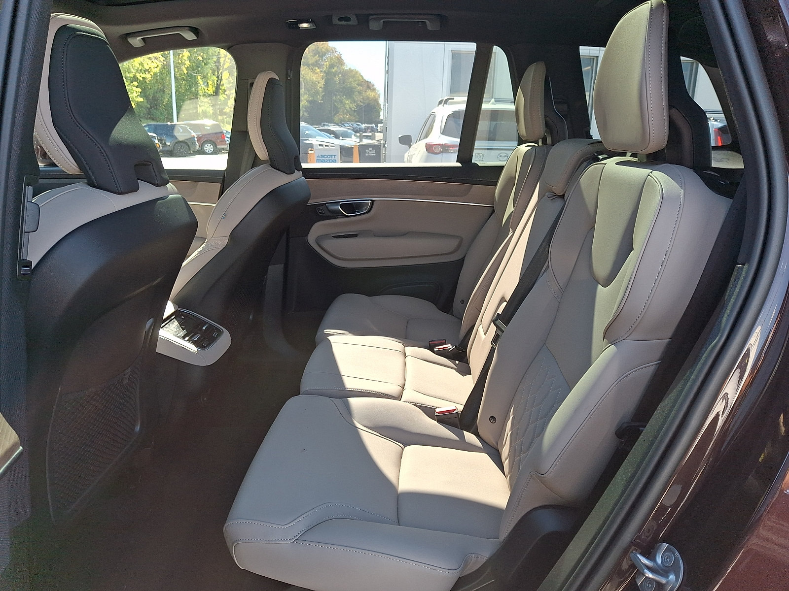 2026 Volvo XC90 Plus - Photo 6