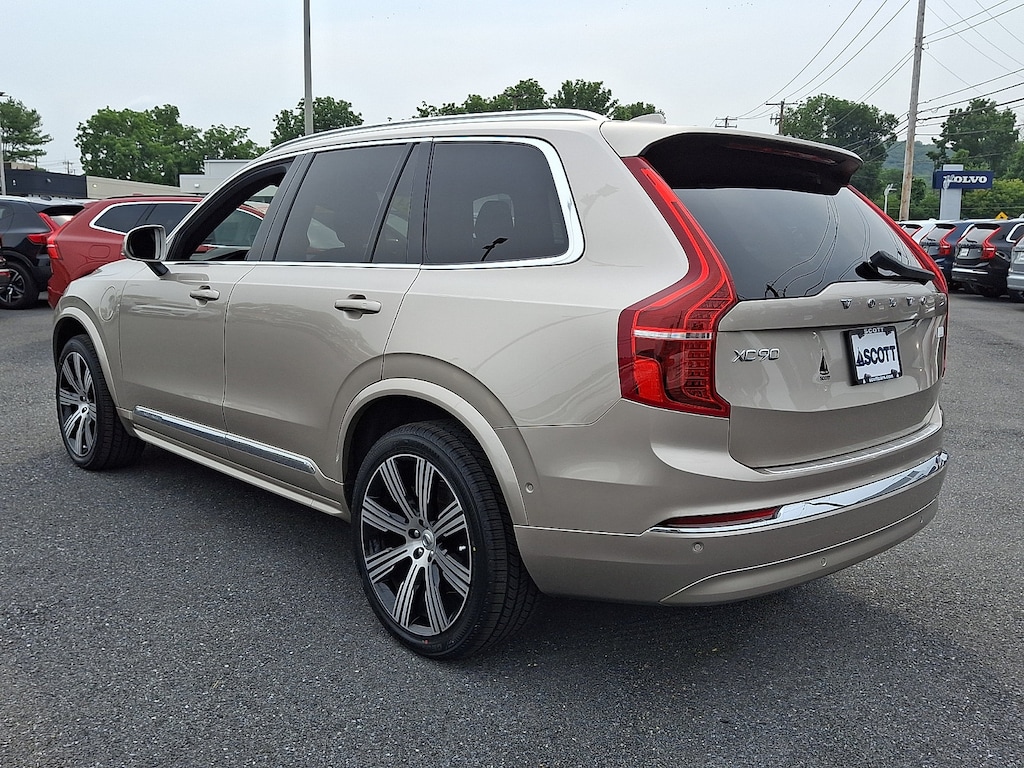 Certified 2024 Volvo XC90 plug-in hybrid T8 Ultimate Bright 7-Seater SUV